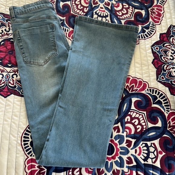 COPY - SHEIN Like New worn once high rise flare jeans - Picture 3 of 7